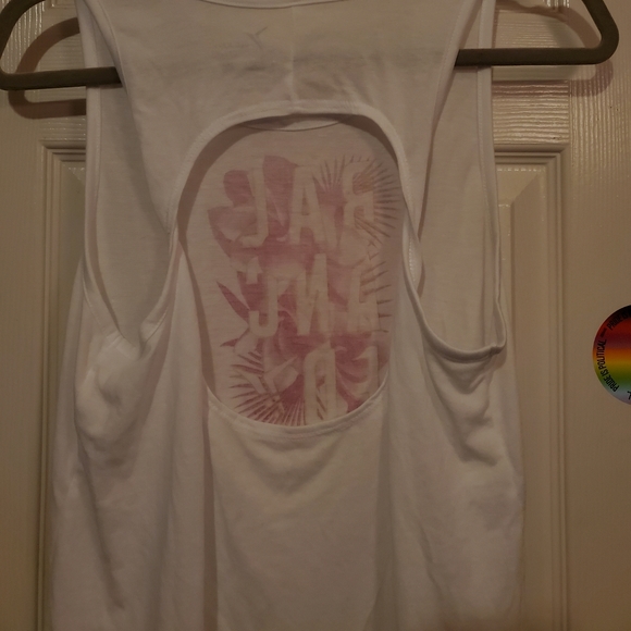 Old Navy Workout Tabk - Picture 2 of 2